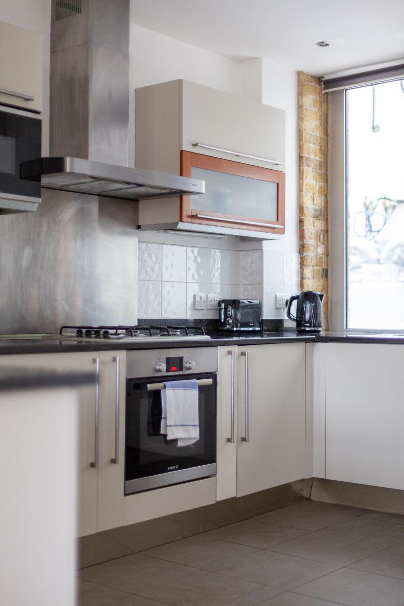 Elegance & Chic Design - 2-Bedroom Haven Λονδίνο Εξωτερικό φωτογραφία